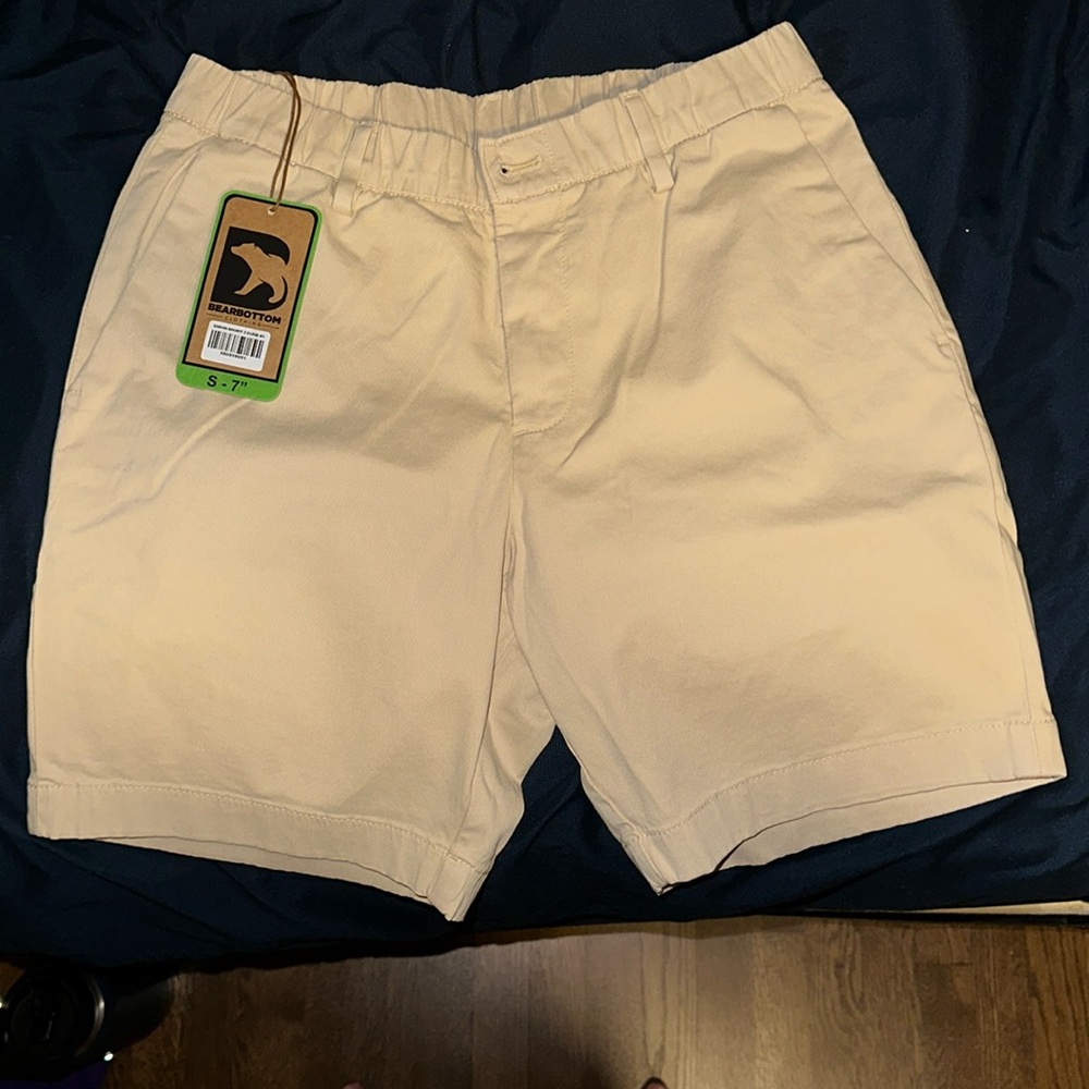 Bearbottom 7 in” khakis